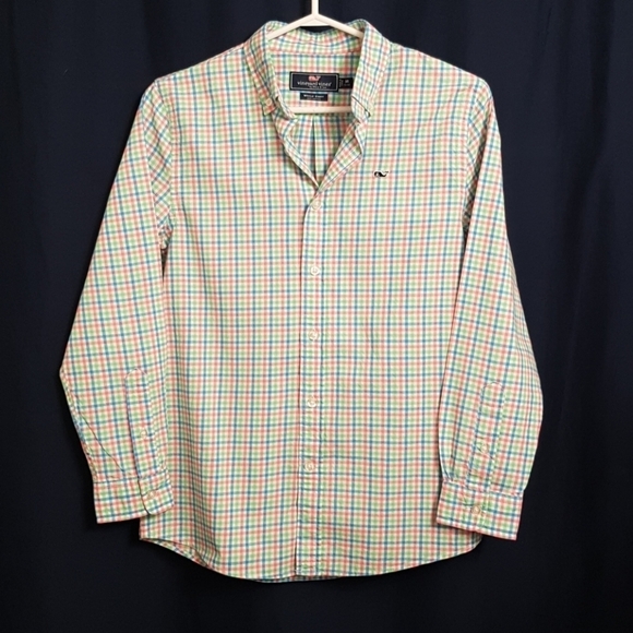 Vineyard Vines boys size 12-14 or Medium - Picture 1 of 4